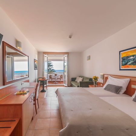 Bluesun Holiday Village Afrodita Tucepi Ngoại thất bức ảnh